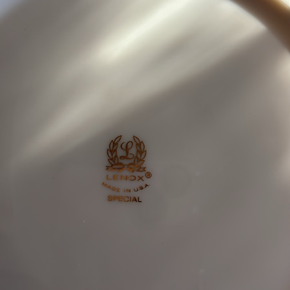 Lenox child’s dinnerware - Picture 5 of 5